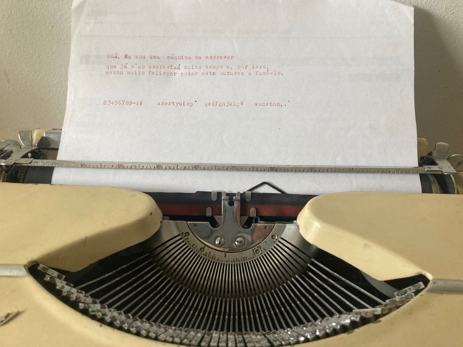 Máquina de escrever  **  Tippa Gossen