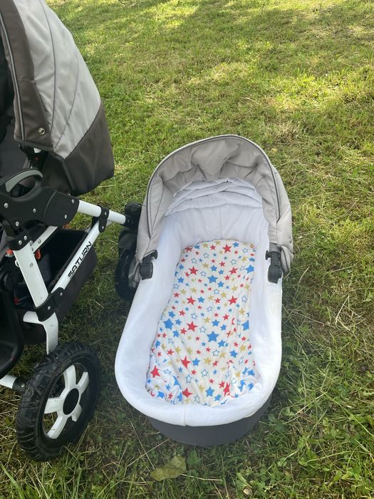 Дитяча коляска