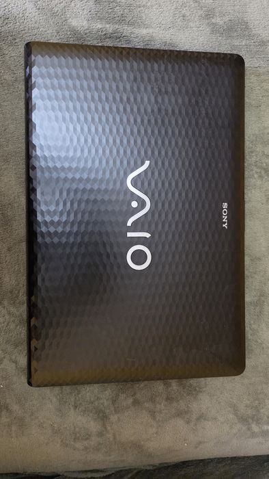 Laptop Sony I3 4GB RAM