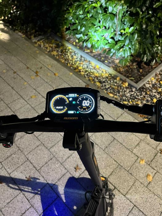 Hulajnoga elektryczna Ausom DT2 Pro. Najlepsza. Tylko 200 km przebiegu