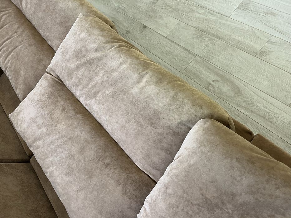 Диван великий…….