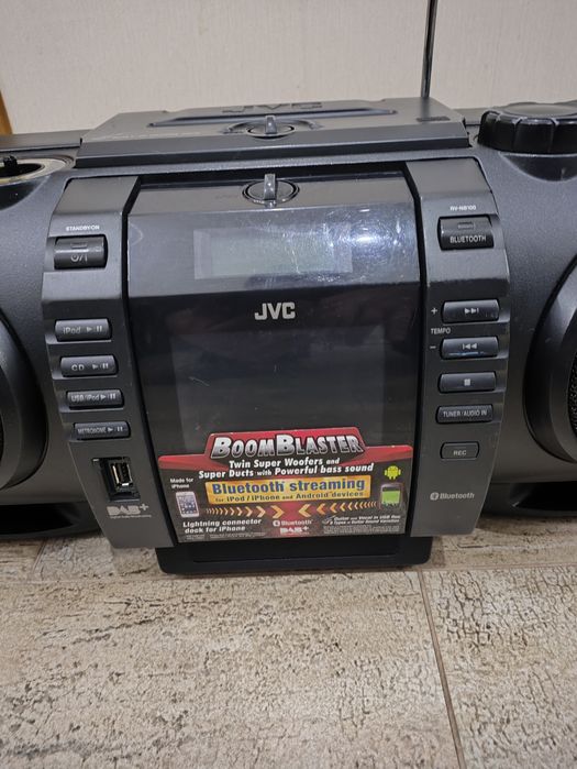 JVC RV-NB100B BoomBlaster Bluetooth/CiD/USB/AUX