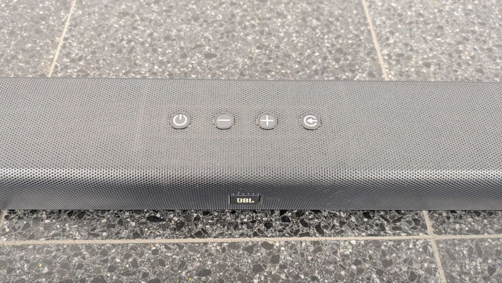 Soundbara JBL Bar Studio