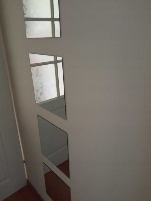 Zestaw 8 Lustro Ścienne Samoprzylepne Naklejane Łazienkowe 30x30cm