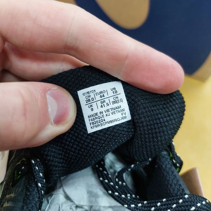 Водонепроникні Asics 44р. Зимові Puma 44р