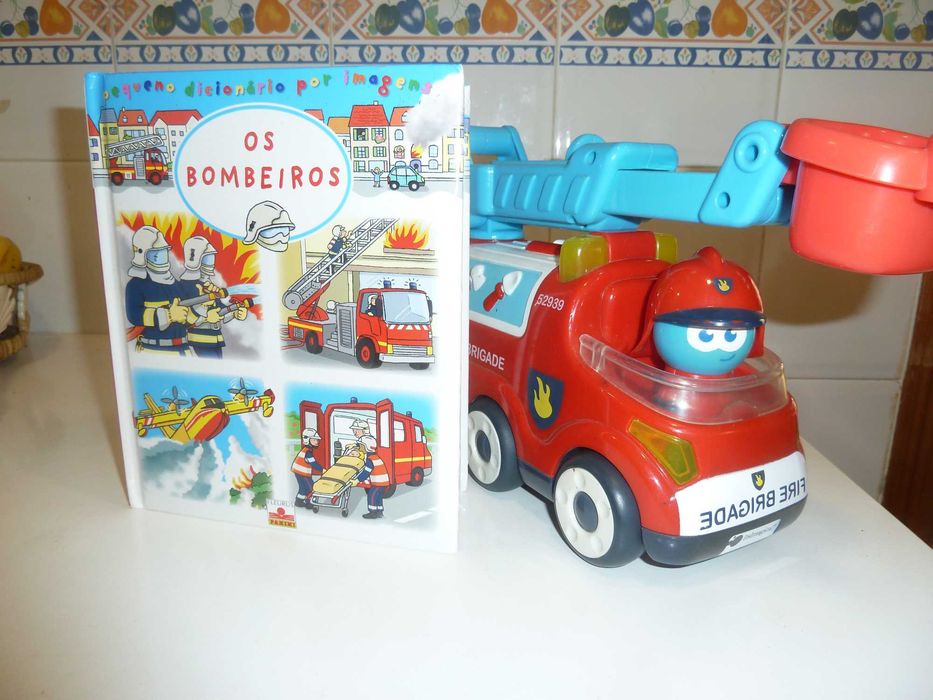 Dicionário infantil, Os Bombeiros