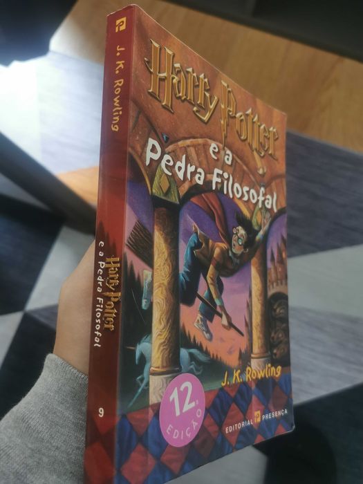 Livro Harry Potter e a Pedra Filosofal