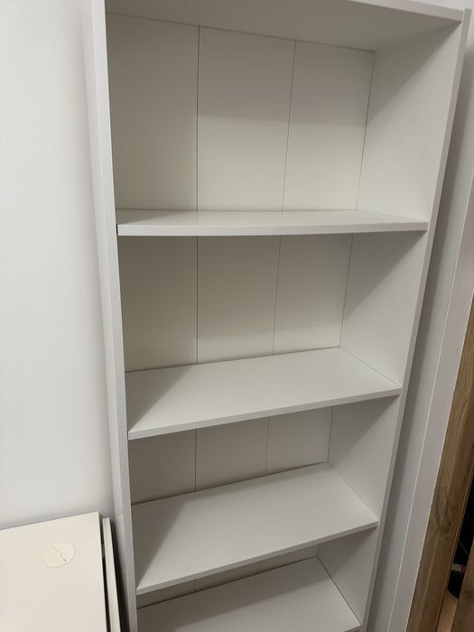 Biała Biblioteczka ikea