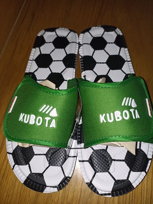 Klapki Kubota zielone piłka nożna dla fana rozmiar 43