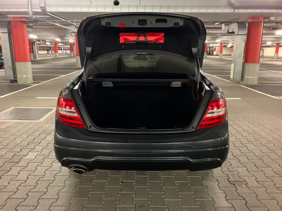 Mercedes-Benz C 250 — fotografia 7