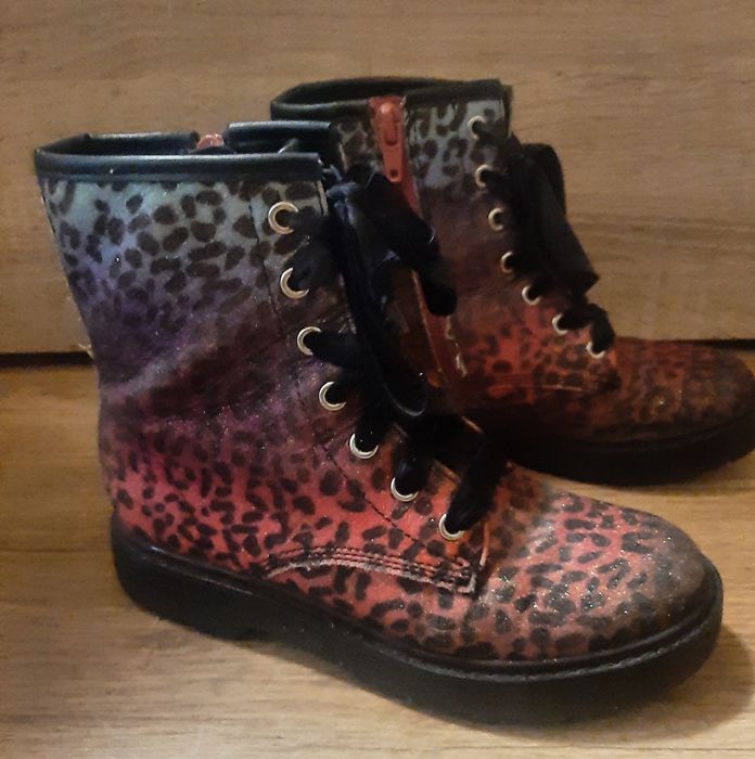 r. 31 Trapery na zamek dla dziewczynki