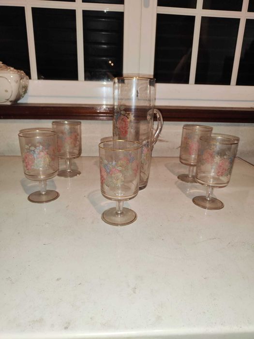 Conjunto vintage de jarra e 6 copos em vidro – decoração floral