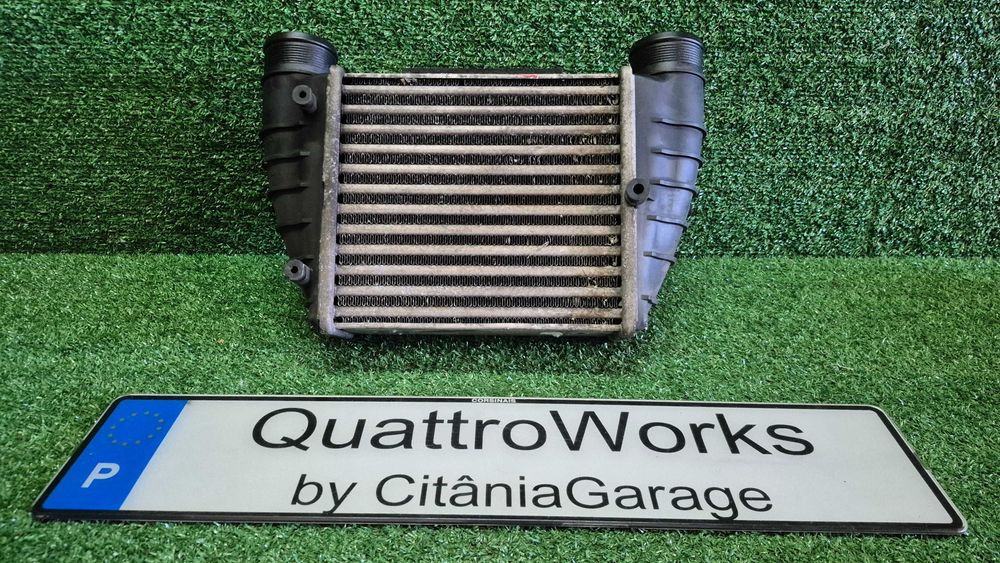 Intercooler Original Audi A4 B6 B7 8E 1.8T 1.9 TDI 2.0 TDI Ref. 8E0145806M em excelente estado