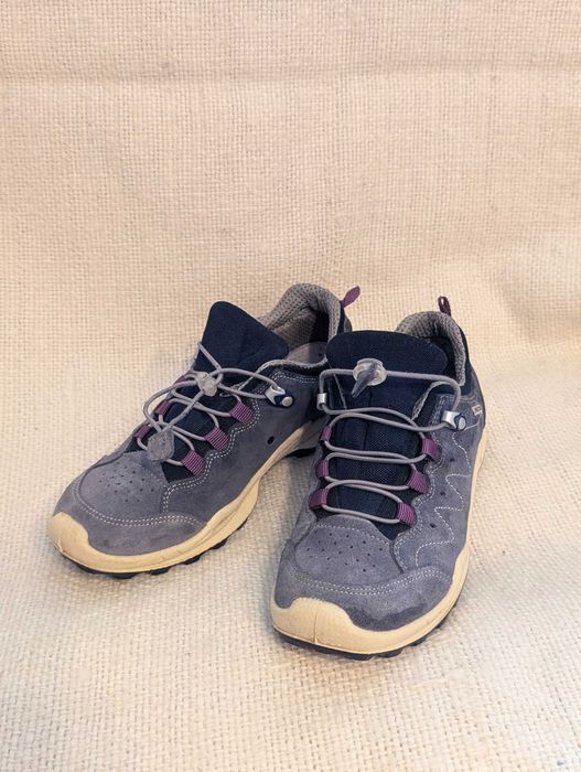 Buty sportowe, trekkingowe skórzane damskie