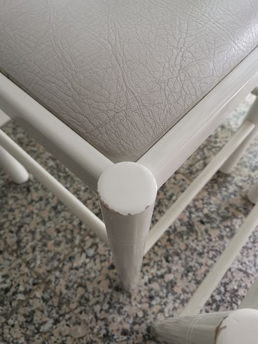 4 cadeiras brancas madeira