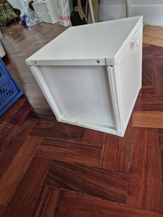 Armario Lixhult 25x25x25  metálico/ cacifo / mesa