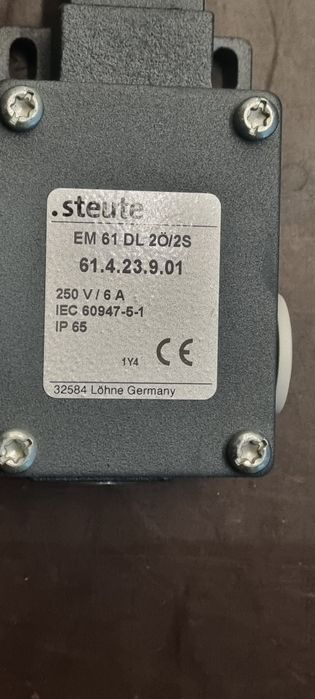Wyłącznik krańcowy Steute EM 61 DL