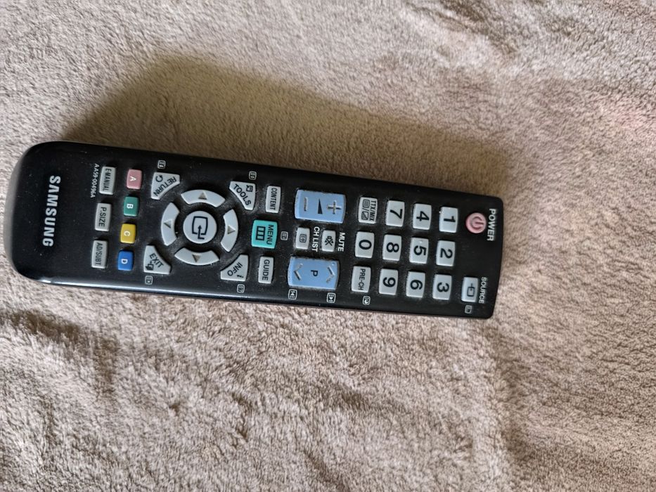Telewizor Samsung 32 cale plus uchwyt