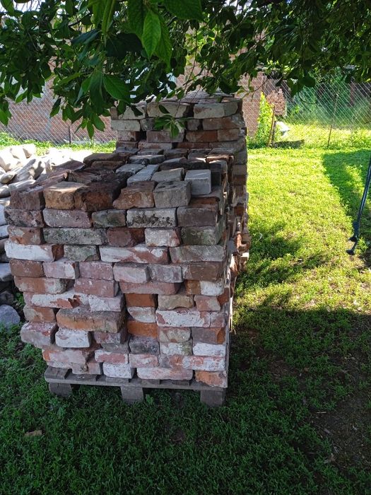Кирпич продам за дешево