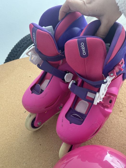 Patins Oxelo Play 3 rosa e roxo ajustáveis 34–36 + capacete rosa