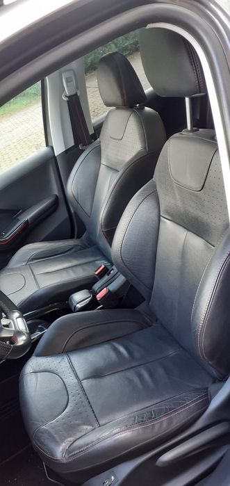 Peugeot 2008 GT 1.2benzyna turbo, automat !