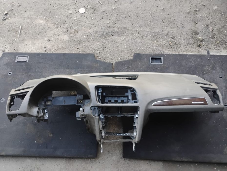 Deska konsola Kokpit Audi Q5 8R Europa  Oryginał