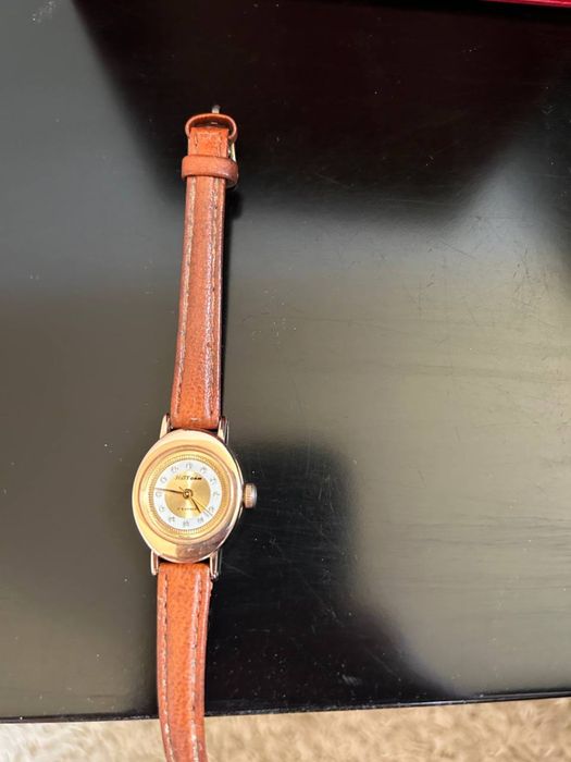 Продам часы золото