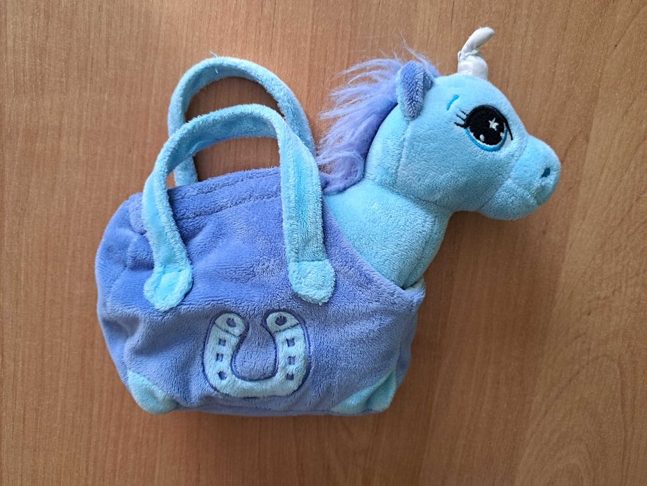 Kucyk jednorożec w torebce