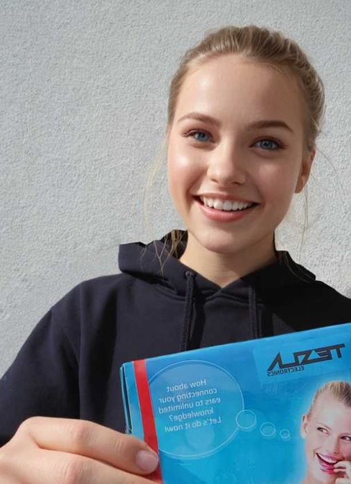 Słuchawka na egzamin mikrosłuchawka do ściągania TESLA Nano mikro