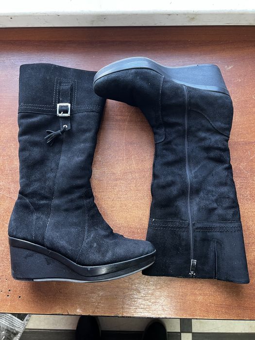 Зимові Замшеві чоботи на танкетці. MONARCH.