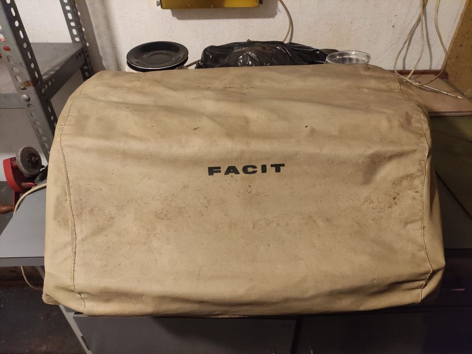 Facit - Máquina. NEGOCIÁVEL