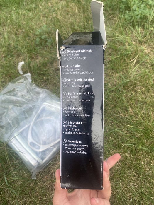 Sprzedan strzemiona nowe nigdy nie uzywane