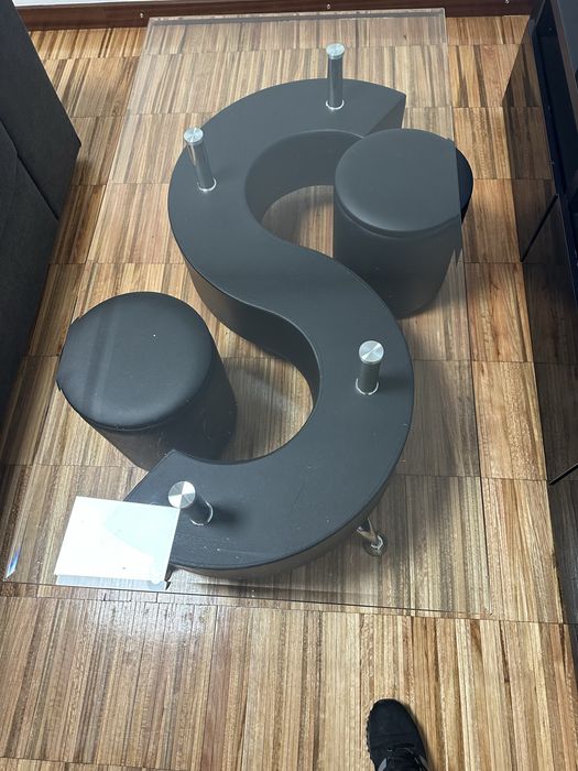 Mesa de centro de vidro