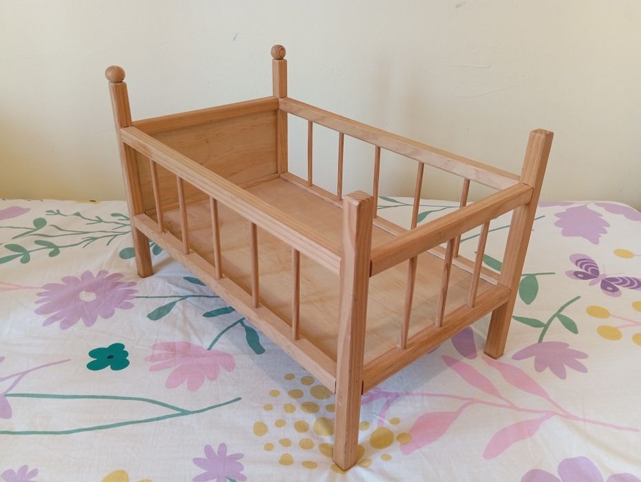 Berço e Cadeira para Bonecas