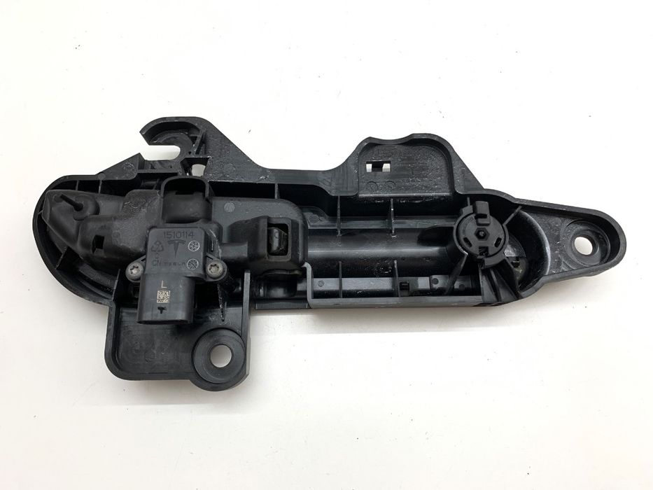KLAMKA ZEWNĘTRZNA LEWY TYŁ TESLA MODEL Y 1528114-00-D Crossover