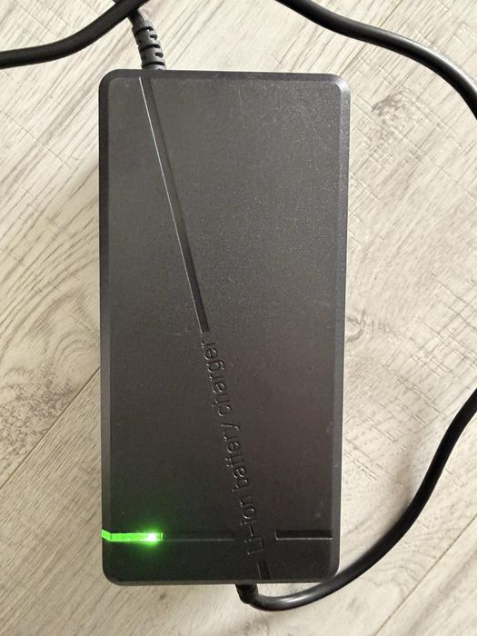 Батарея. Літій іонна.