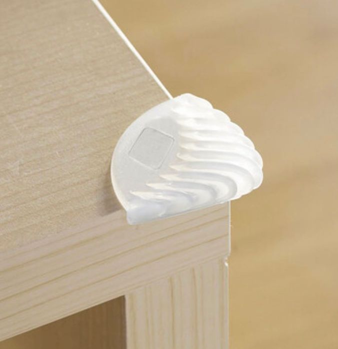 Захист на кути BabyDan Защита на острые углы Corner bumper