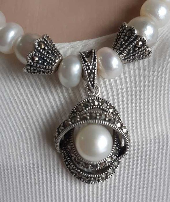 Винтажное колье из натурального жемчуга с серебряной подвеской