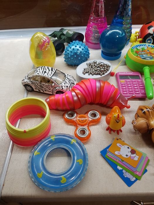 Игрушки бенокль гусеница слаймы животные резиновые и мягкие игрушки