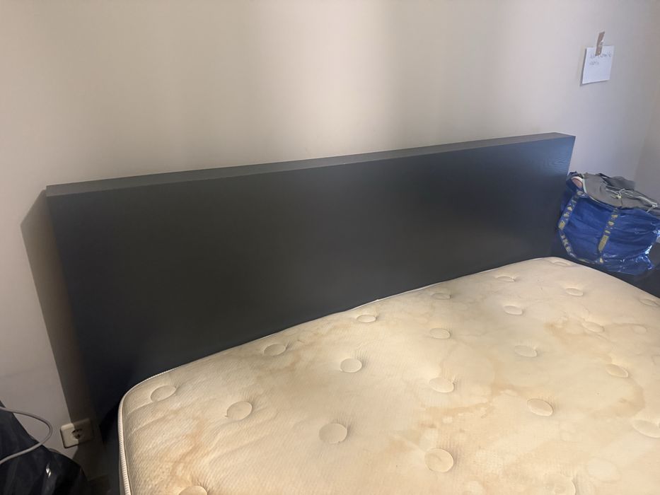 Cama  e colchão bom estado