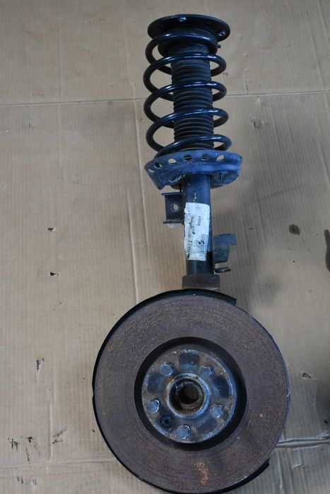 Volvo XC60 I lift 08-17 2.0D amortyzator zwrotnica prawa noga