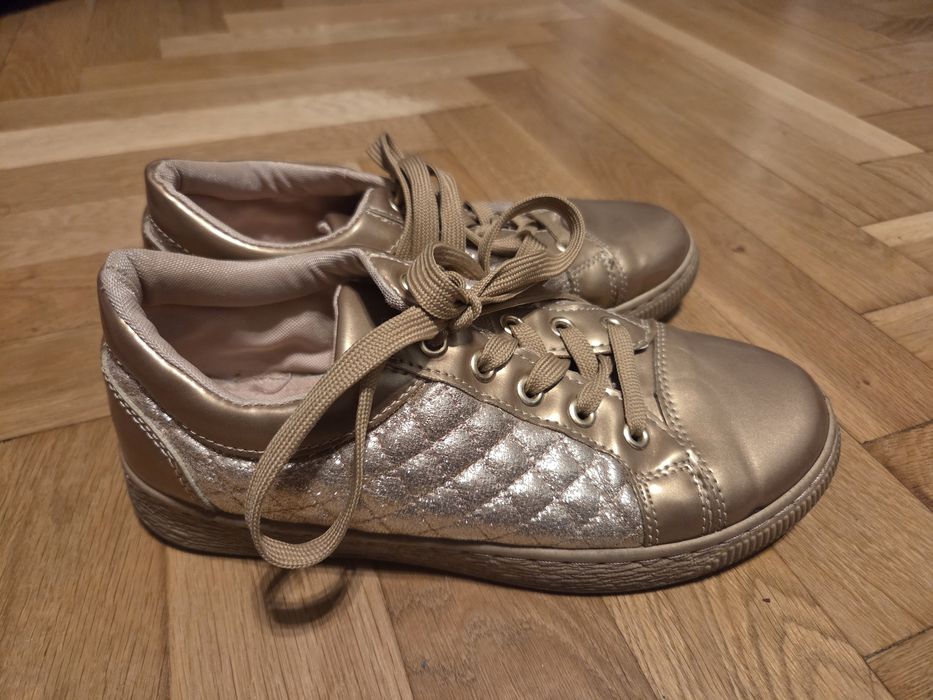 Złote trampki 38