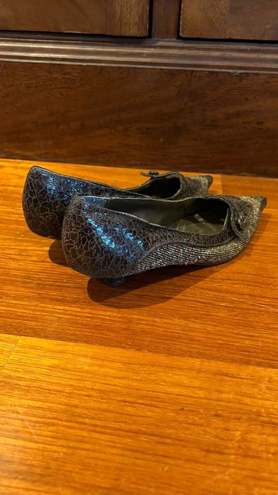 Sapatos de salto baixo castanhos anos 2000 / estilo y2k