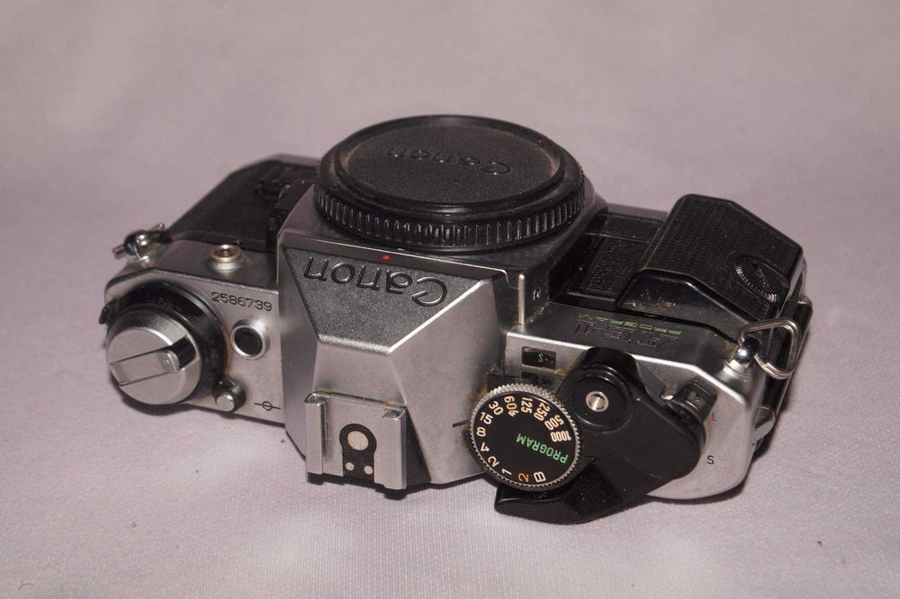 Canon AE-1 Program body abo 50mm f/1.8 (Data back)