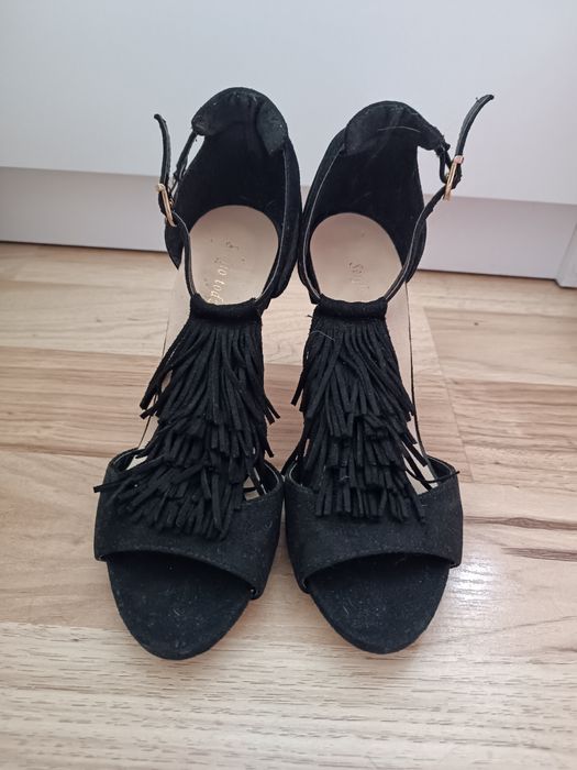 Czarne szpilki rozmiar 37