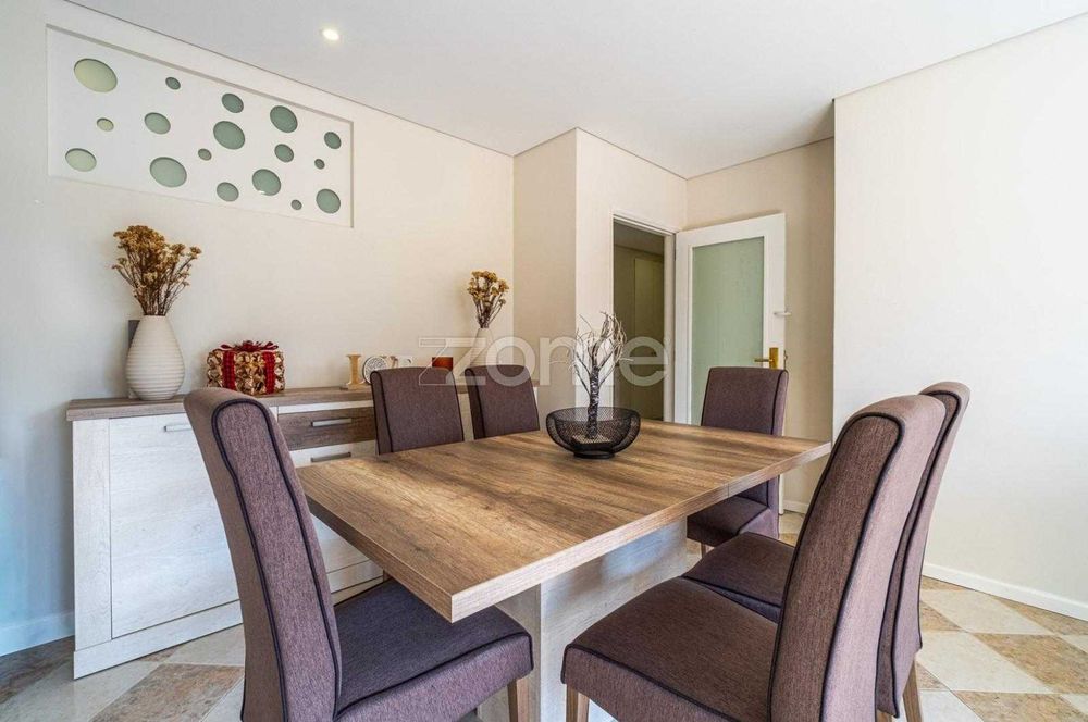 Móveis de sala e hall + espelho