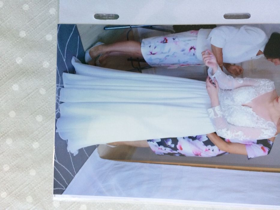 Suknia ślubna z długim rękawem