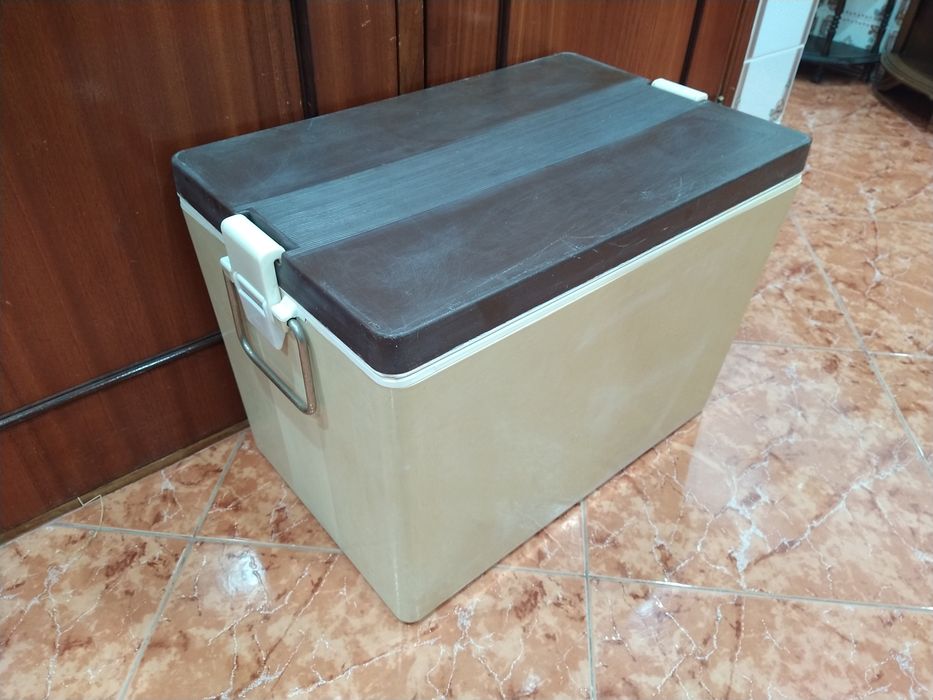 Caixa térmica 50L arca geleira campismo praia casa quarto apartamento vivenda escritório gabinete carro cozinha.