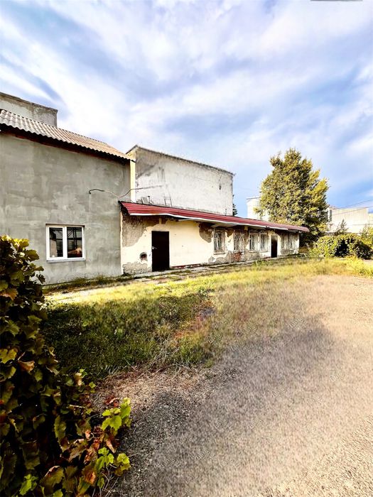 Продається промислова база в рні вул. Залізняка