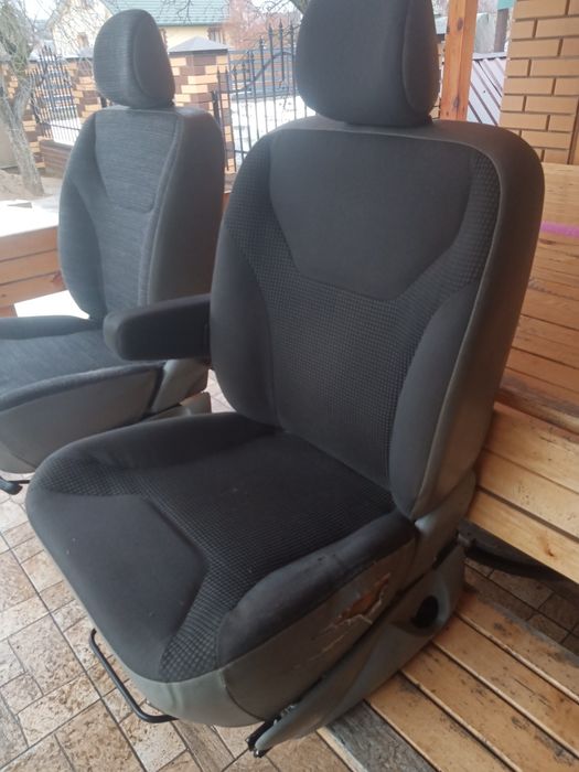 Сидіння водія Трафік Віваро Прімастар